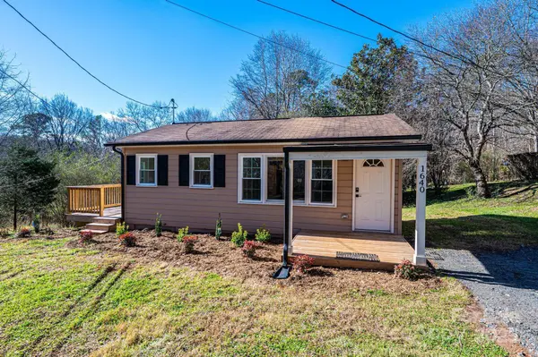 1640 1st Street CIR SE, Hickory, NC 28602