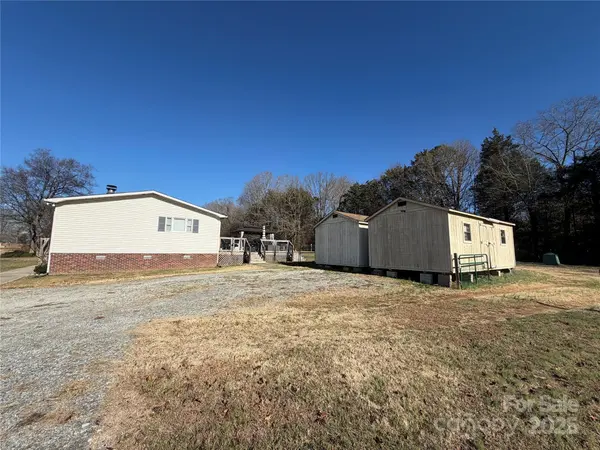 102 Beechwood DR, Salisbury, NC 28147