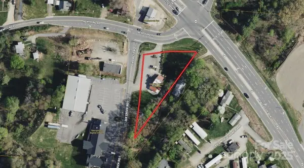 6 Newfound RD, Asheville, NC 28806