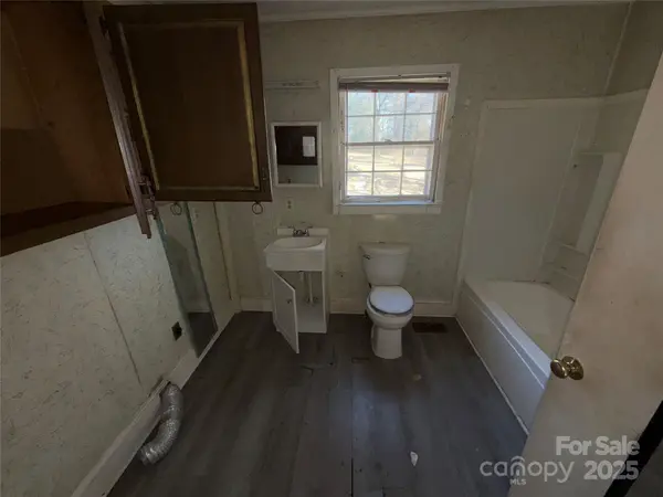 1424 W Mauney AVE, Gastonia, NC 28052