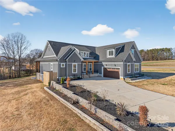 140 Falcon Crest LN, Salisbury, NC 28147