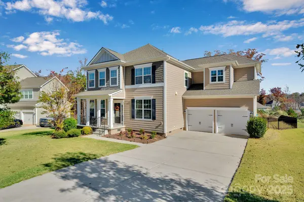 17147 Belmont Stakes LN, Charlotte, NC 28278