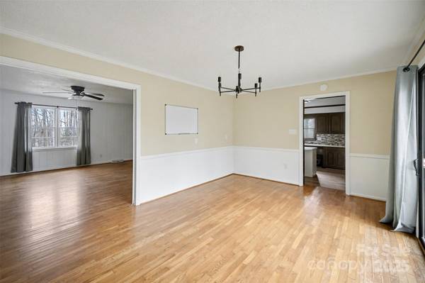 1035 Timberlane DR, Lincolnton, NC 28092