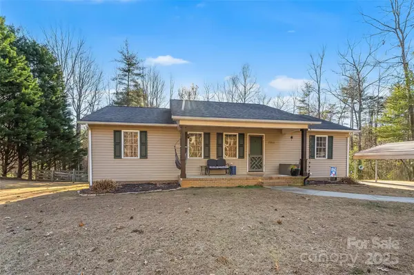 2765 Hollybrook LN, Morganton, NC 28655