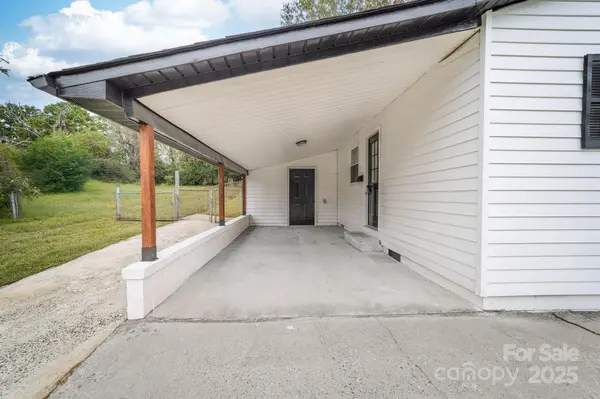 317 E Louisiana AVE, Bessemer City, NC 28016
