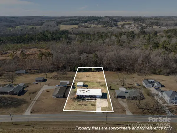 114 Valley DR, Badin, NC 28009