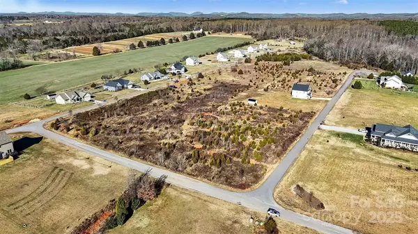 107 Mouzon LN, Statesville, NC 28625