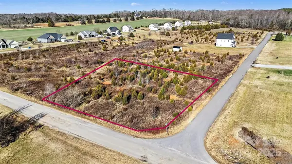 107 Mouzon LN, Statesville, NC 28625