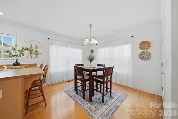 1636 Mayfair DR, Conover, NC 28613