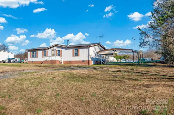 4586 Deal RD, Claremont, NC 28610