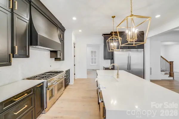 16207 Henry LN, Huntersville, NC 28078