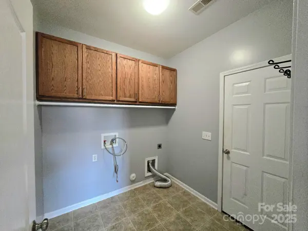 108 Hartman Branch LN, Winston Salem, NC 27127