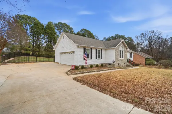 109 Spencer Woods DR, Dallas, NC 28034