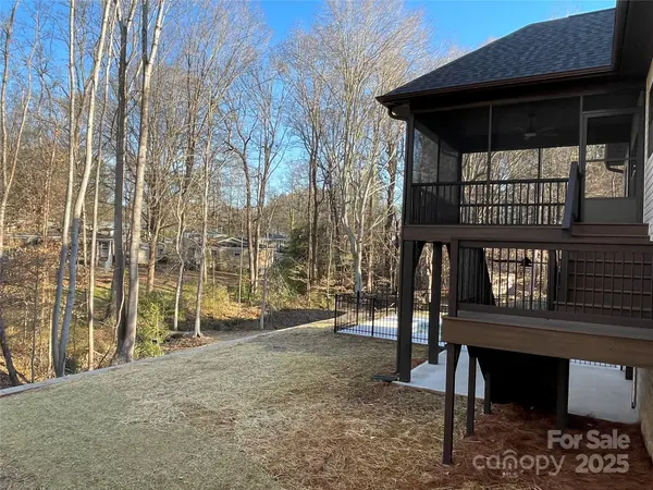 136 Walking Horse RUN, Stanley, NC 28164