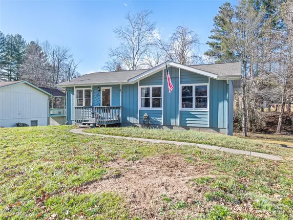 140 Oakdale RD, Waynesville, NC 28786