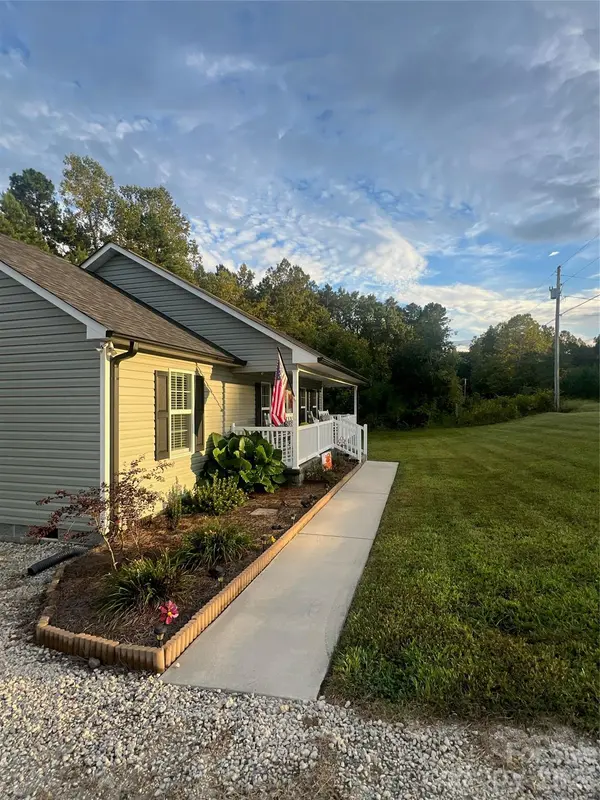 197 Broadway RD, Lexington, NC 27295