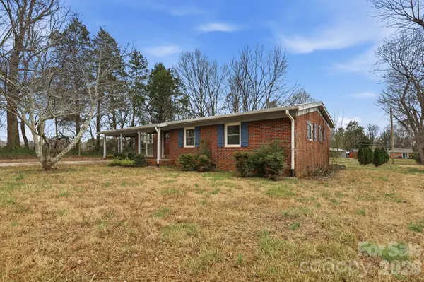 103 Roseman LN, Statesville, NC 28625