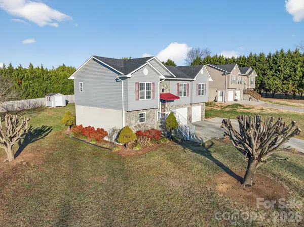 3315 Lilac LN, Hudson, NC 28638