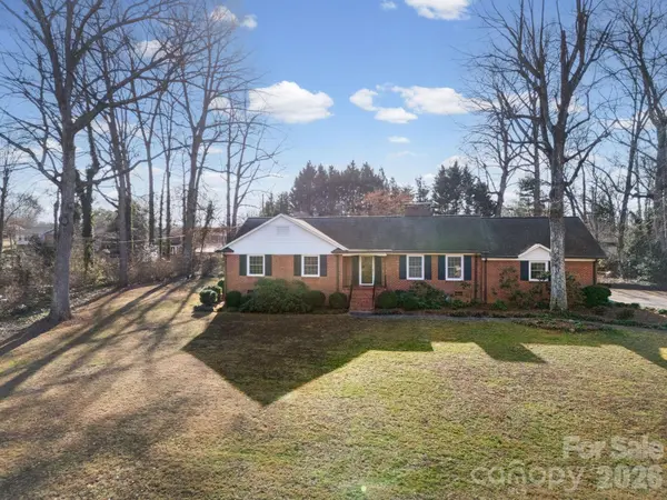 210 Labans LN, Lincolnton, NC 28092