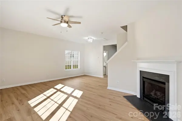 3135 Golden Dale LN, Charlotte, NC 28262