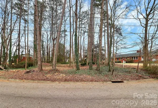 1205 Woodacre CIR, Kannapolis, NC 28081