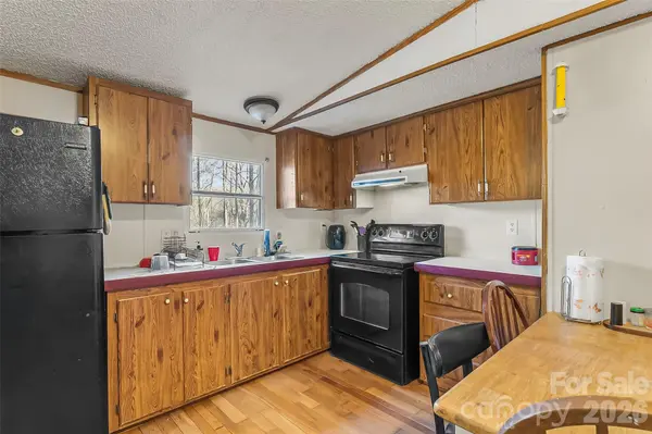 5106 Yancey DR, Connelly Springs, NC 28612
