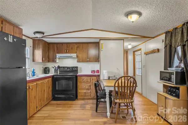 5106 Yancey DR, Connelly Springs, NC 28612