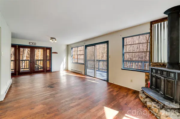 744 Coon Creek RD, Franklin, NC 28734
