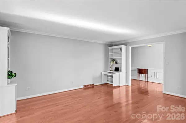 3606 Squirewood DR, Clemmons, NC 27012