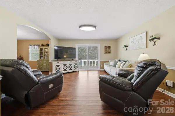 2735 Sides AVE, Connelly Springs, NC 28612