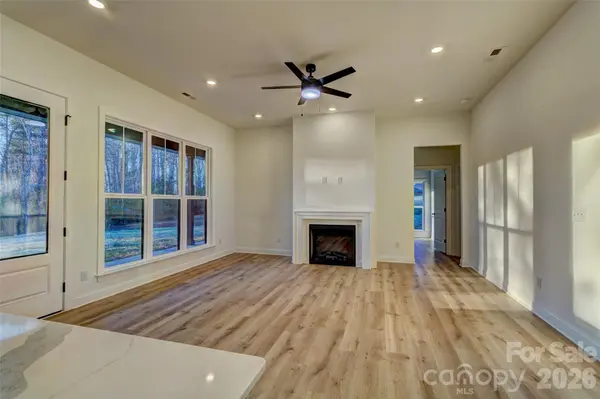 318 Harbor View DR #45, Cherryville, NC 28021