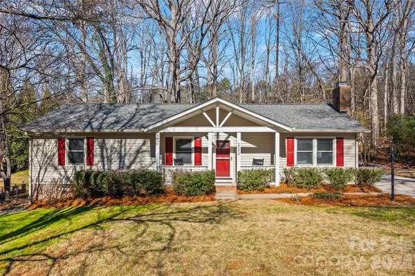 222 Woodridge DR, Belmont, NC 28012