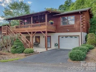 67 Elm DR, Maggie Valley, NC 28751