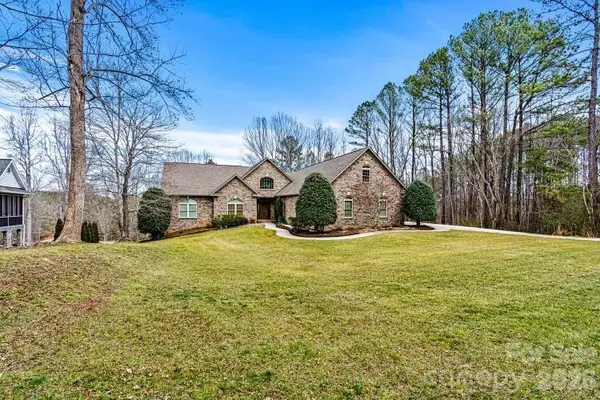 6124 Plantation Pointe DR, Granite Falls, NC 28630
