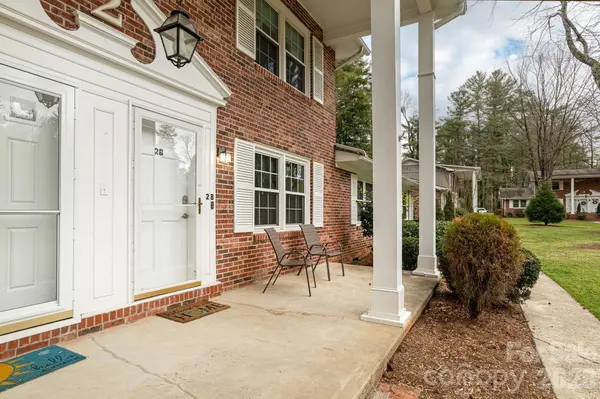 101 Boyd DR ##2B, Flat Rock, NC 28731