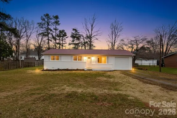339 S Eastway DR, Troutman, NC 28166
