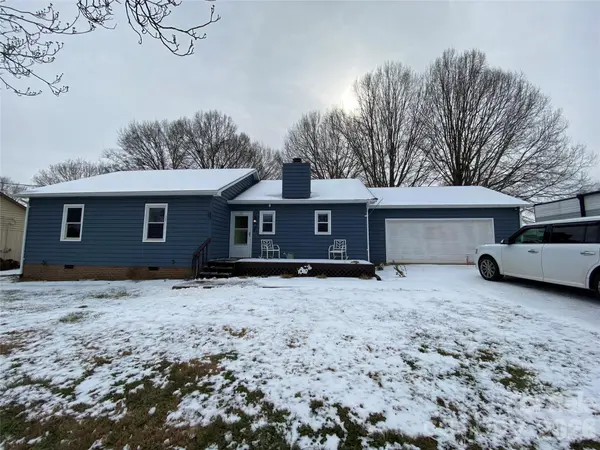 72 Pleasant Garden DR,  Taylorsville,  NC 28681