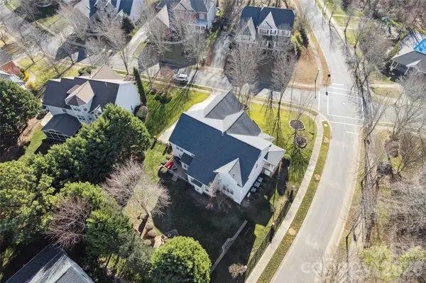 10205 Treetop LN, Cornelius, NC 28031