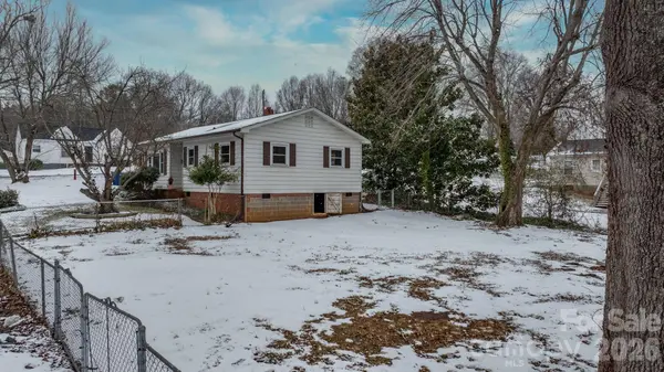 203 3rd AVE NE, Conover, NC 28613
