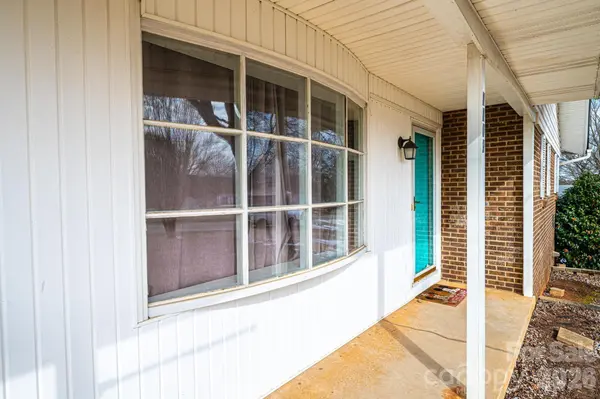1109 34th Street LN NE, Conover, NC 28613