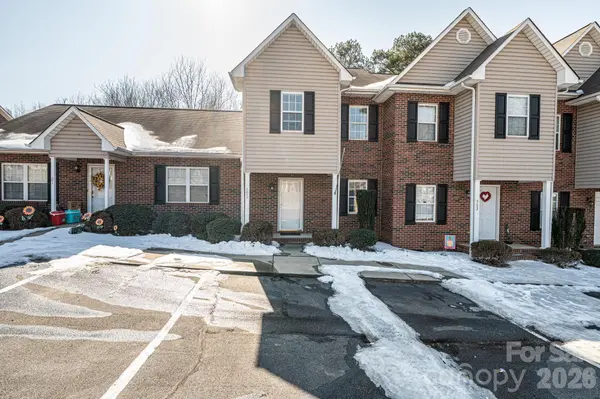 2222 15th AVE NE, Hickory, NC 28601