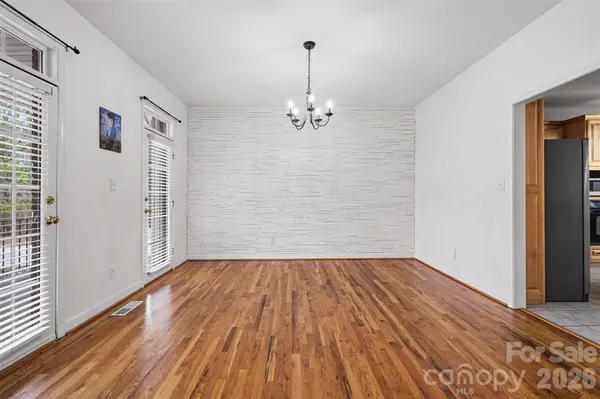 1713 Oak Park CT, Iron Station, NC 28080