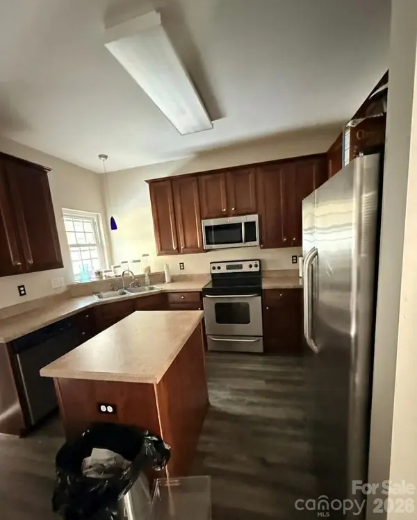 3107 Golden Dale LN, Charlotte, NC 28262