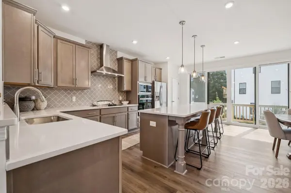 4148 Alexander View DR, Charlotte, NC 28226