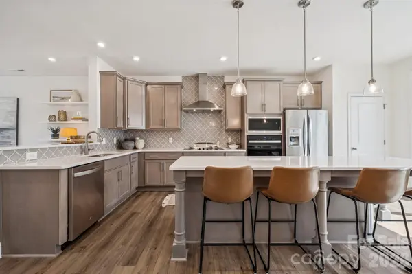 4148 Alexander View DR, Charlotte, NC 28226
