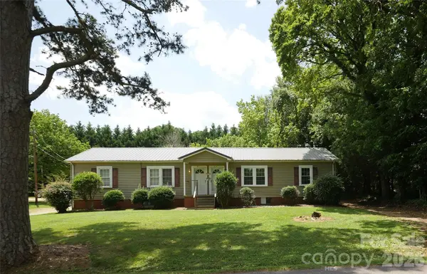 611 6th ST SW, Conover, NC 28613