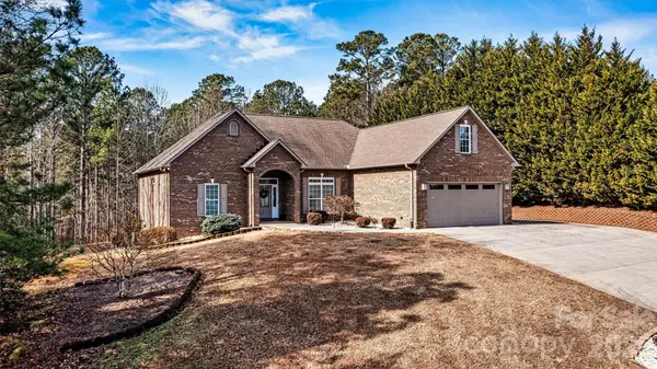 5699 Long Bay DR, Granite Falls, NC 28630