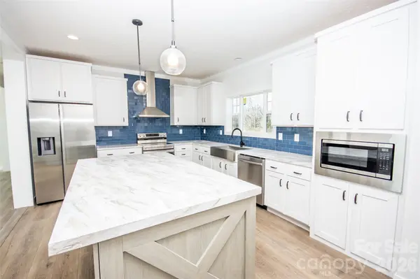 509 Eagle Mills RD, Hamptonville, NC 27020