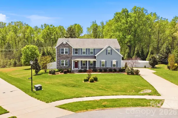 916 Manorwood DR, Waxhaw, NC 28173