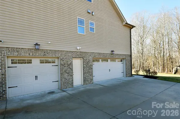 6832 Orchard Path DR, Clemmons, NC 27012